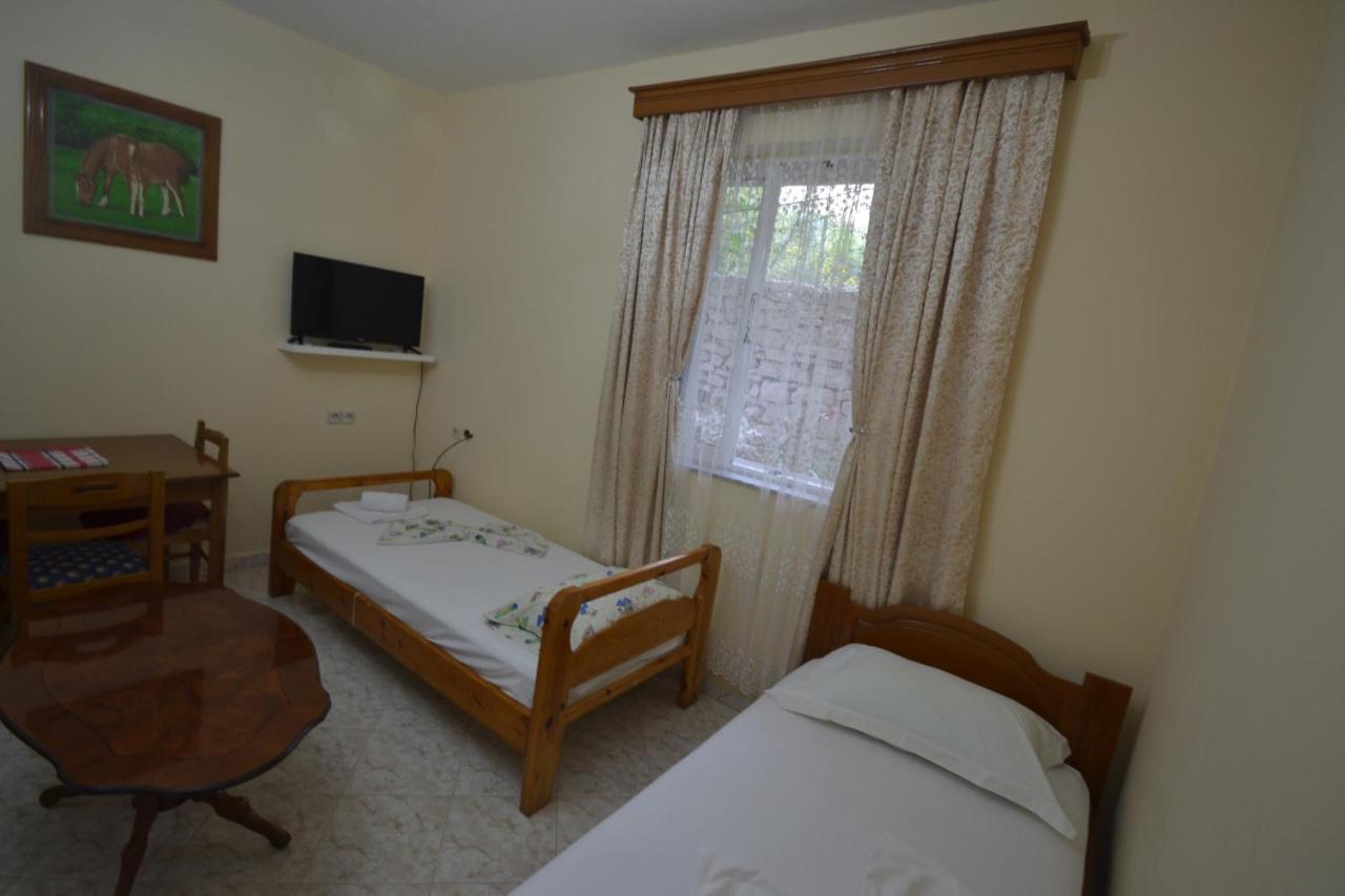 Villa Shqiponja Sarande Ngoại thất bức ảnh
